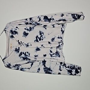 Hollister medium long sleeve shirt